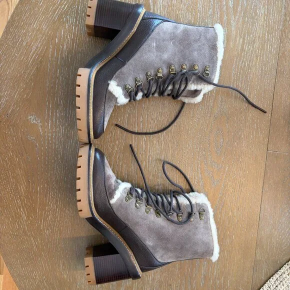 MINT & UNWORN Tory Burch Women's Size 6.5 Miller Lug Sole Ankle Boots - Picture 8 of 14